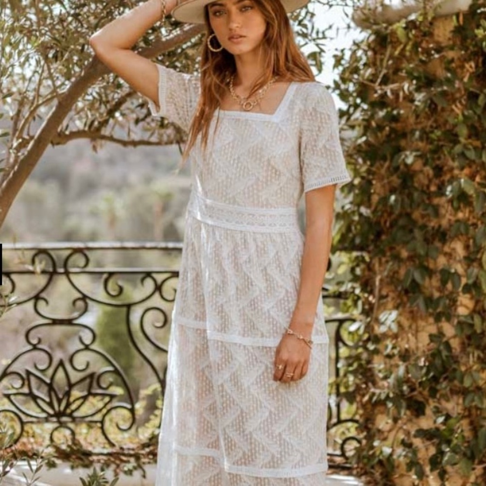 🦋NWOT Bohme Lucille Lace Midi Dress 🦋